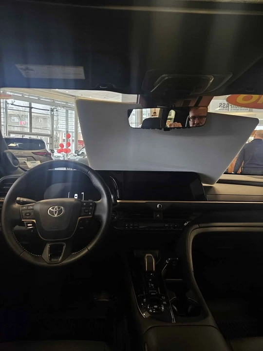 2025 Toyota Crown 16th Gen - Image 6 of 7