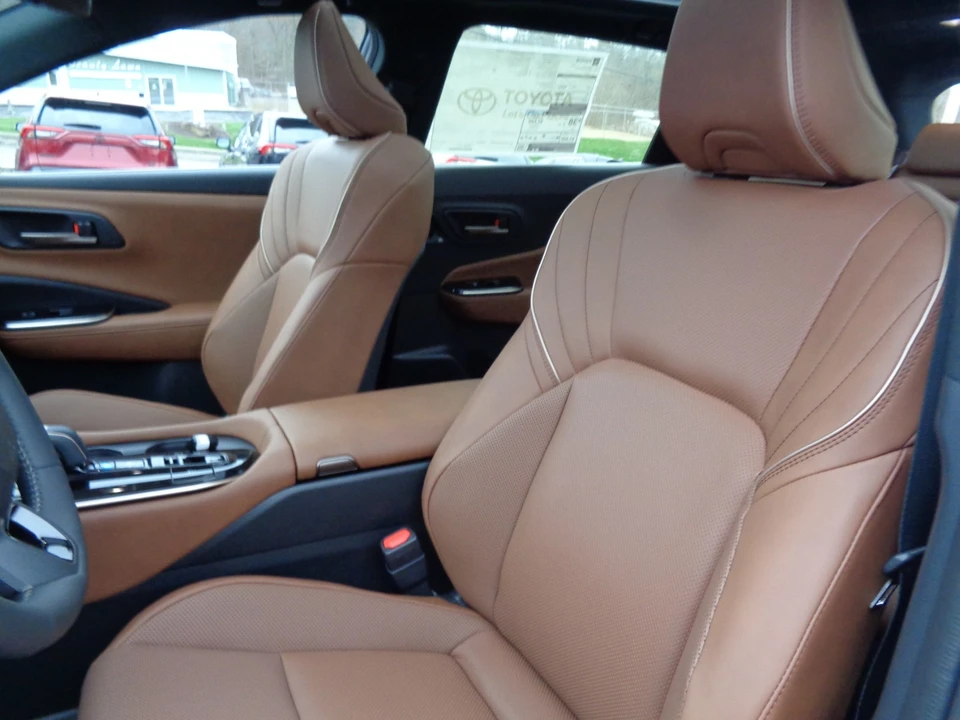 2025 Toyota Crown 16th Gen - Image 14 of 21