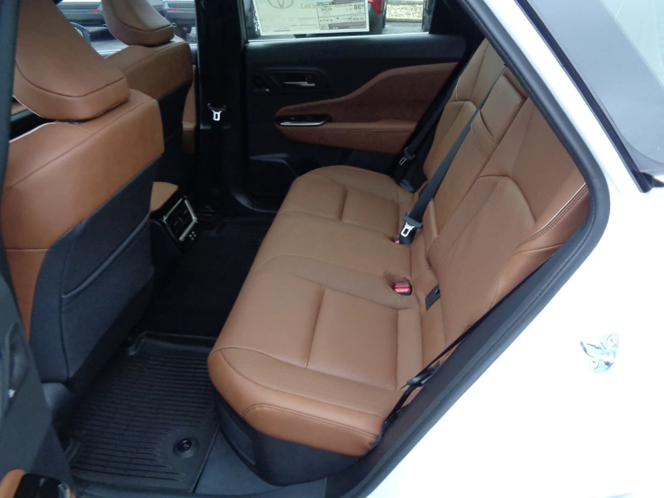 2025 Toyota Crown 16th Gen - Image 16 of 21