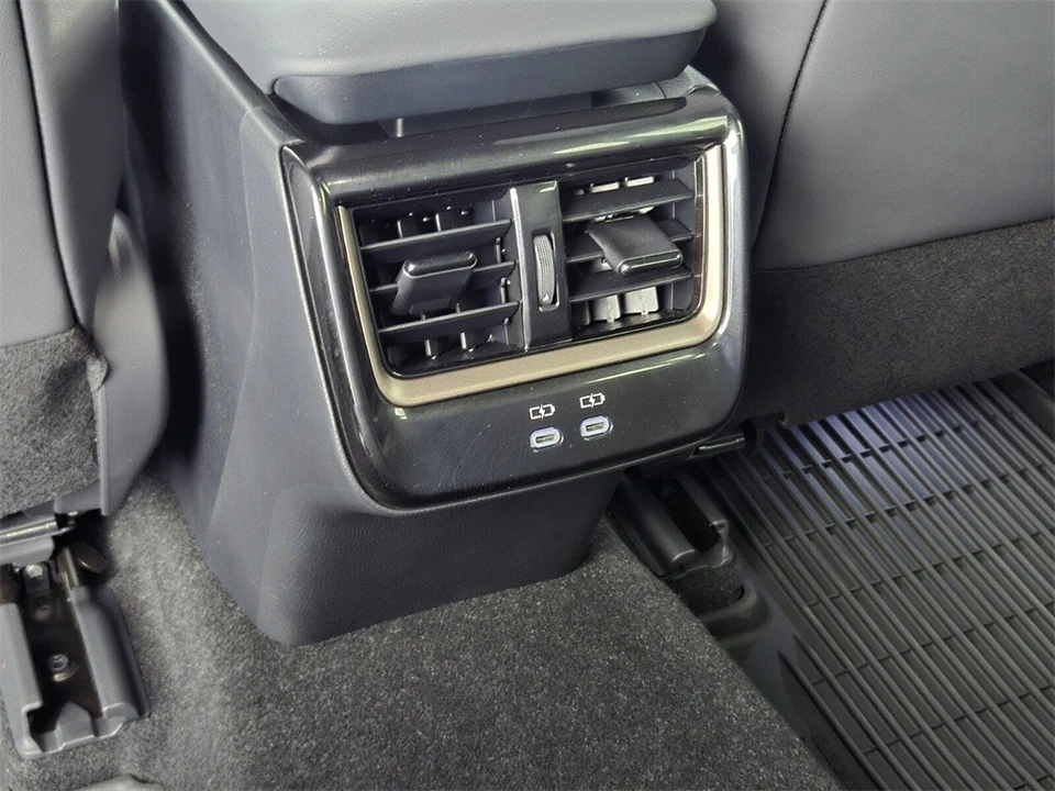 2025 Toyota Crown 16th Gen - Image 9 of 12