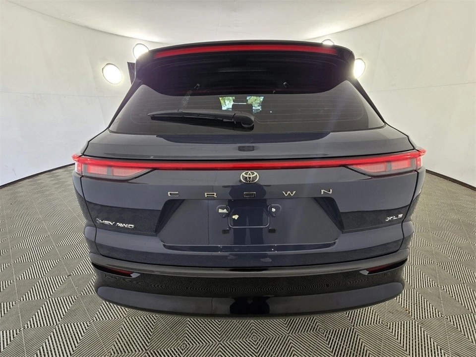 2025 Toyota Crown 16th Gen - Image 12 of 12