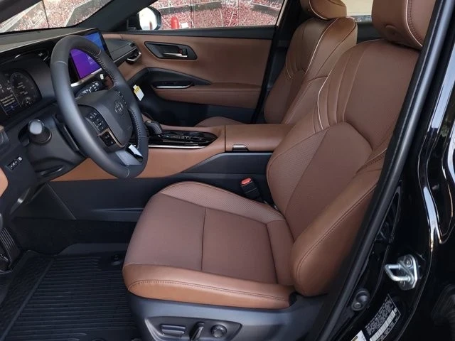 2025 Toyota Crown 16th Gen - Image 11 of 12