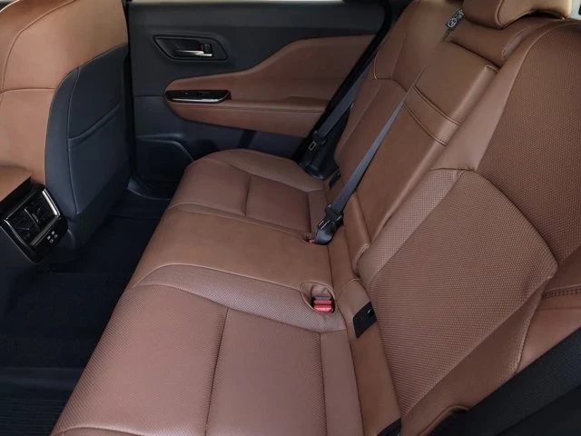 2025 Toyota Crown 16th Gen - Image 8 of 12