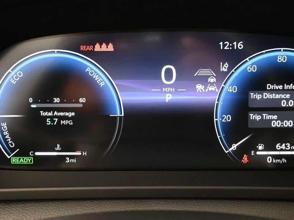 2025 Toyota Crown 16th Gen - Image 16 of 21
