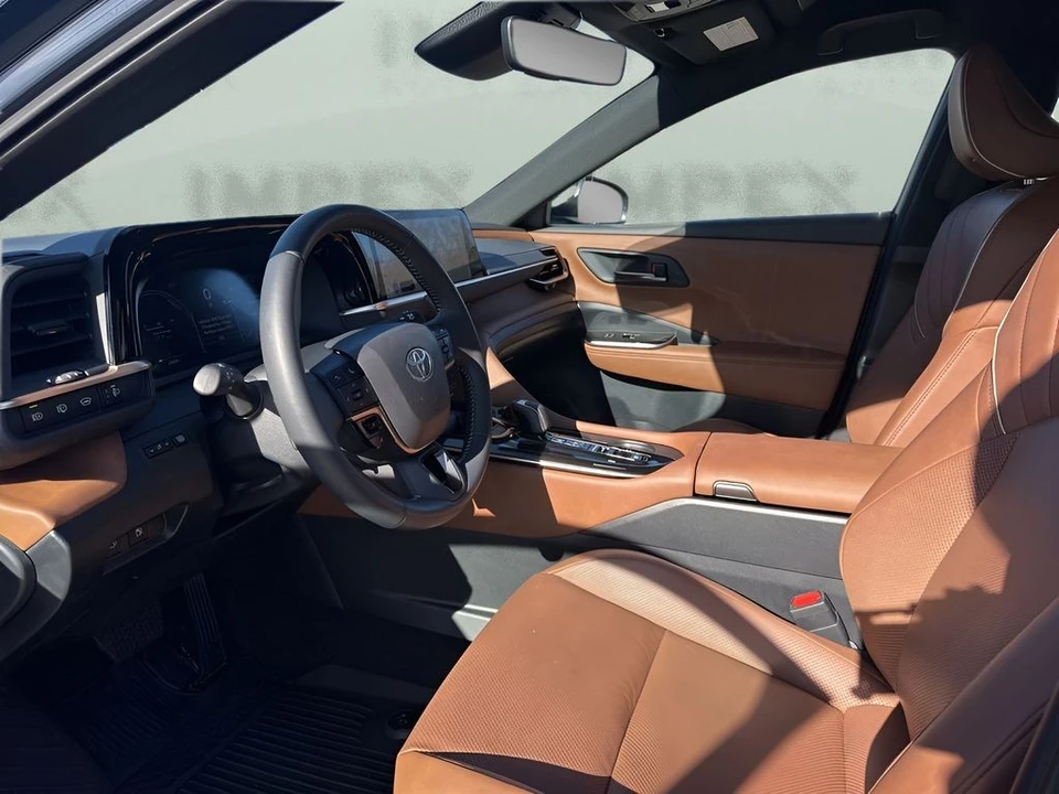 2025 Toyota Crown 16th Gen - Image 9 of 12