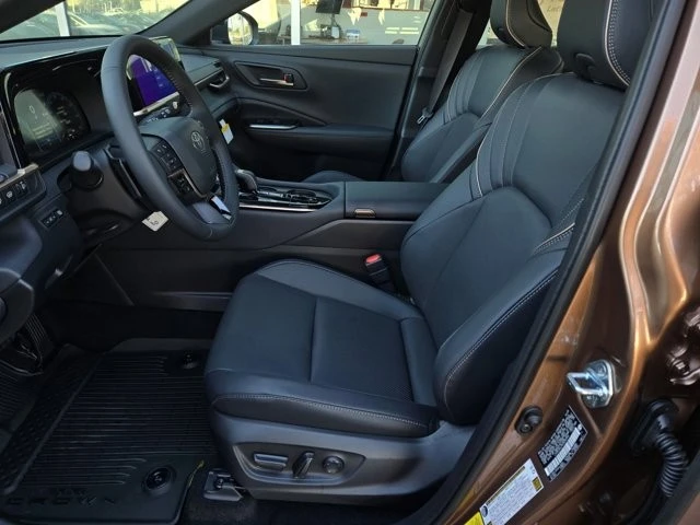 2025 Toyota Crown 16th Gen - Image 11 of 12