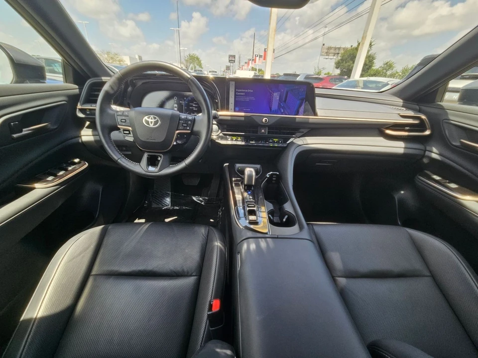 2025 Toyota Crown 16th Gen - Image 22 of 31