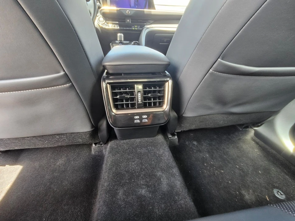 2025 Toyota Crown 16th Gen - Image 20 of 31