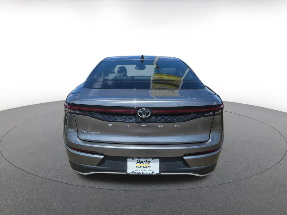 2025 Toyota Crown 16th Gen - Image 9 of 31