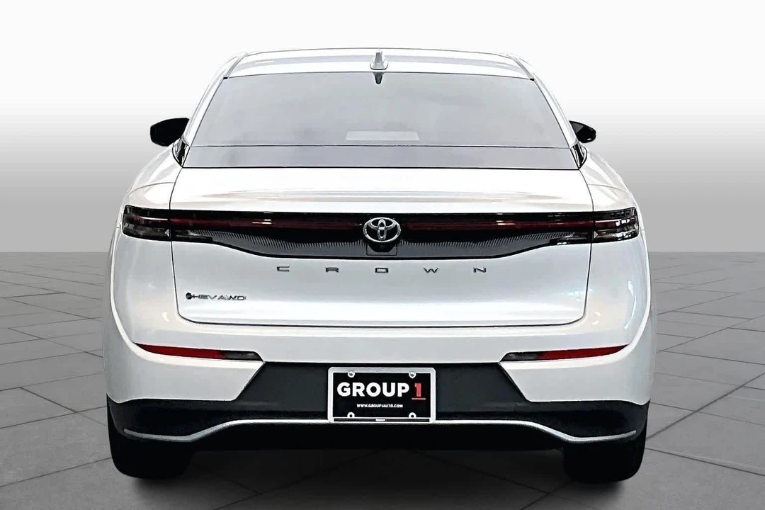 2025 Toyota Crown 16th Gen - Image 5 of 12
