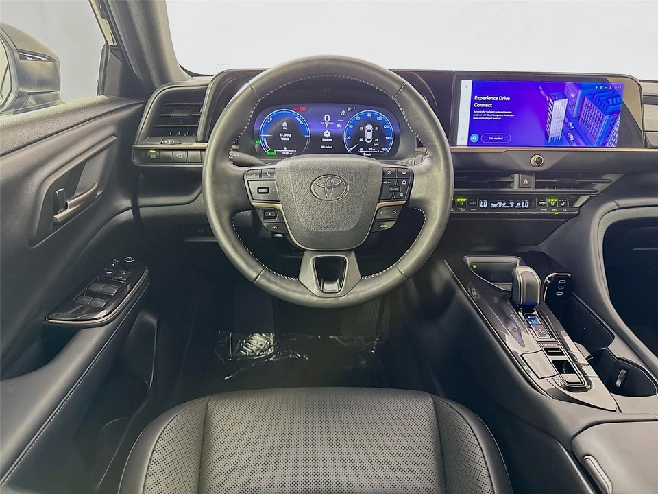 2025 Toyota Crown 16th Gen - Image 3 of 31