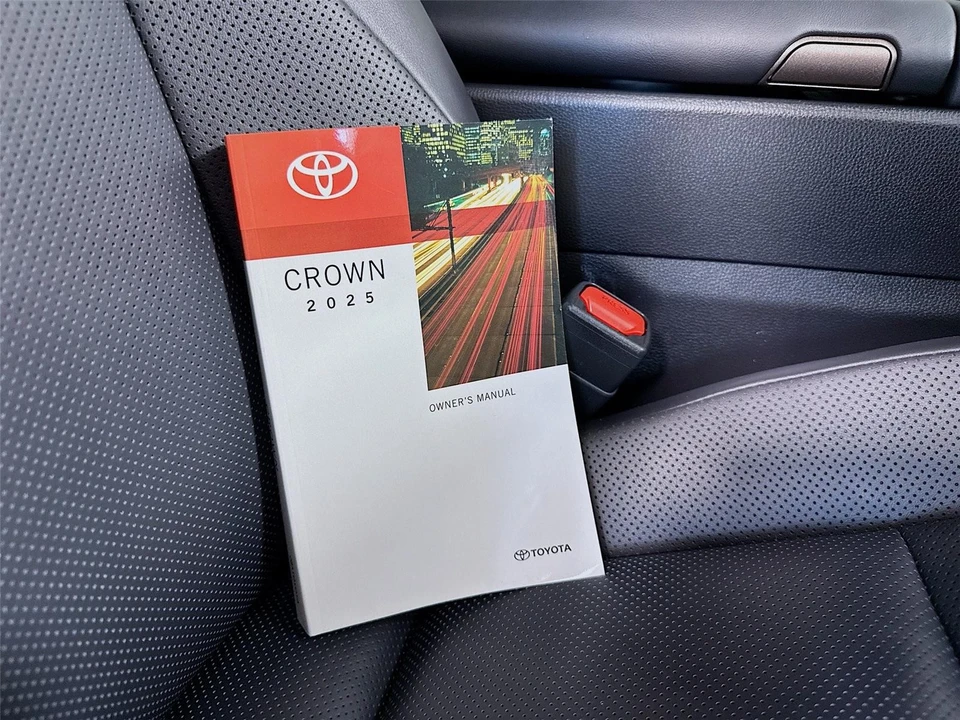 2025 Toyota Crown 16th Gen - Image 25 of 31