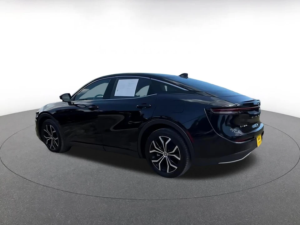 2025 Toyota Crown 16th Gen - Image 16 of 31
