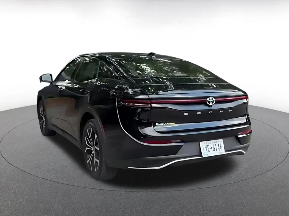 2025 Toyota Crown 16th Gen - Image 7 of 31