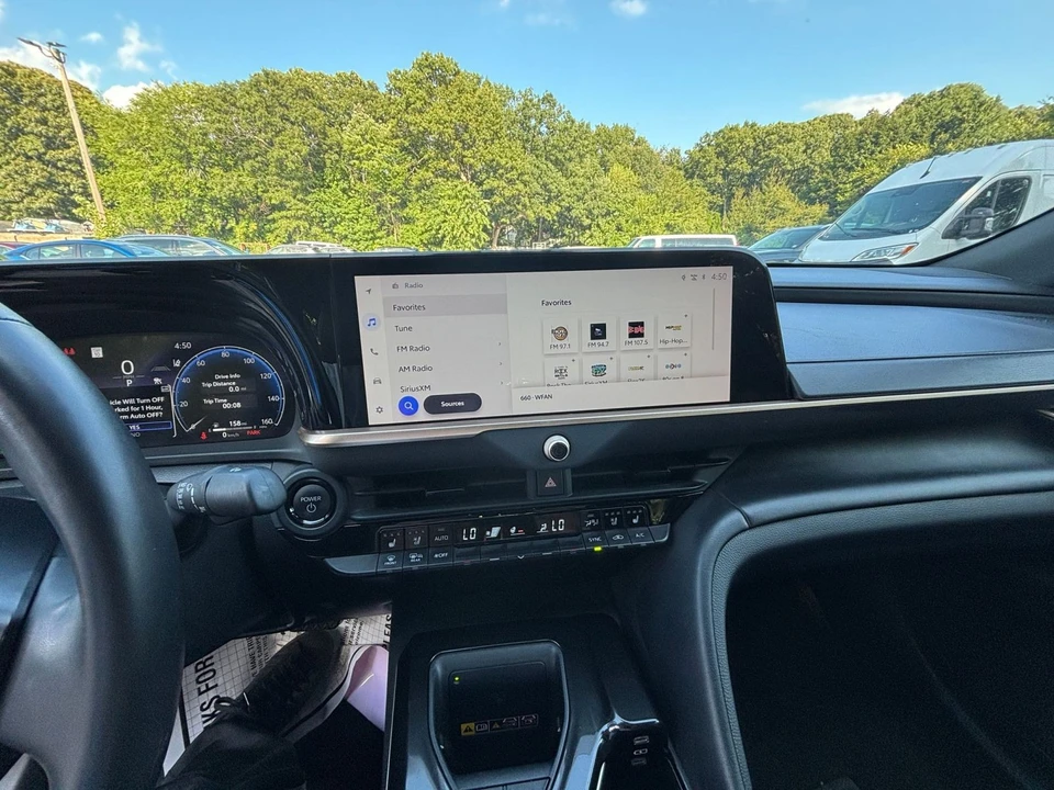 2025 Toyota Crown 16th Gen - Image 18 of 31
