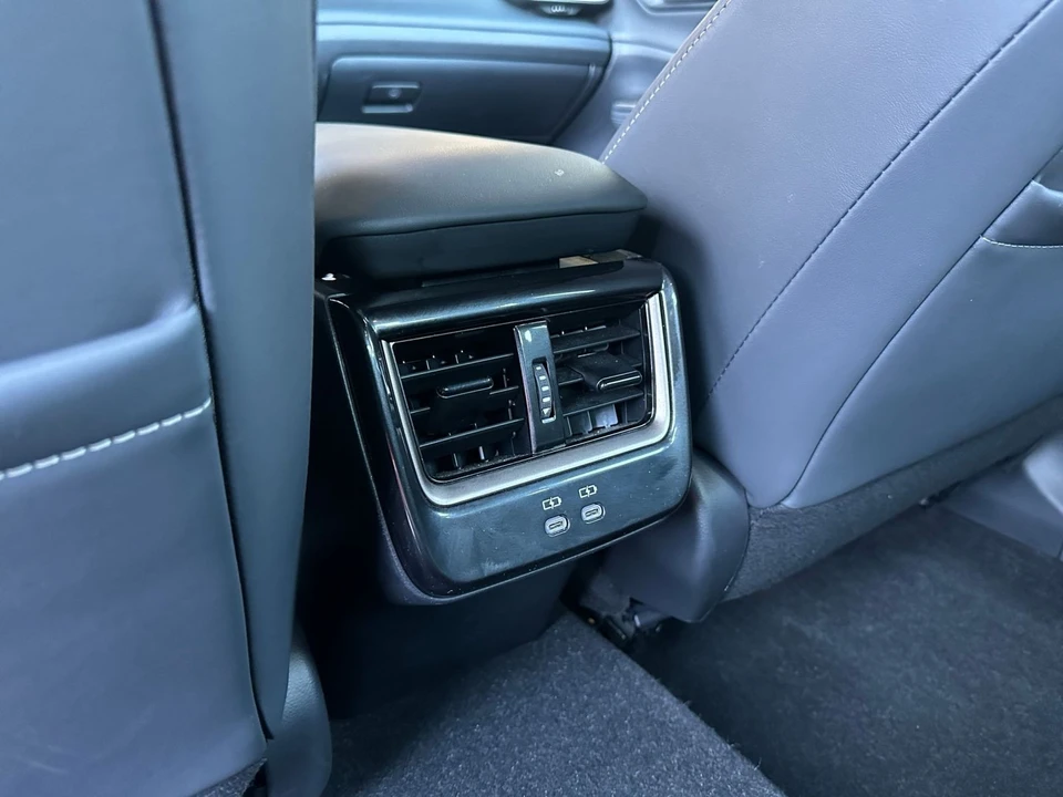 2025 Toyota Crown 16th Gen - Image 19 of 31