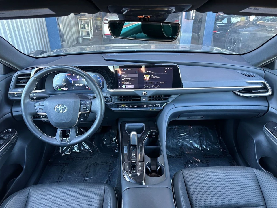2025 Toyota Crown 16th Gen - Image 28 of 31
