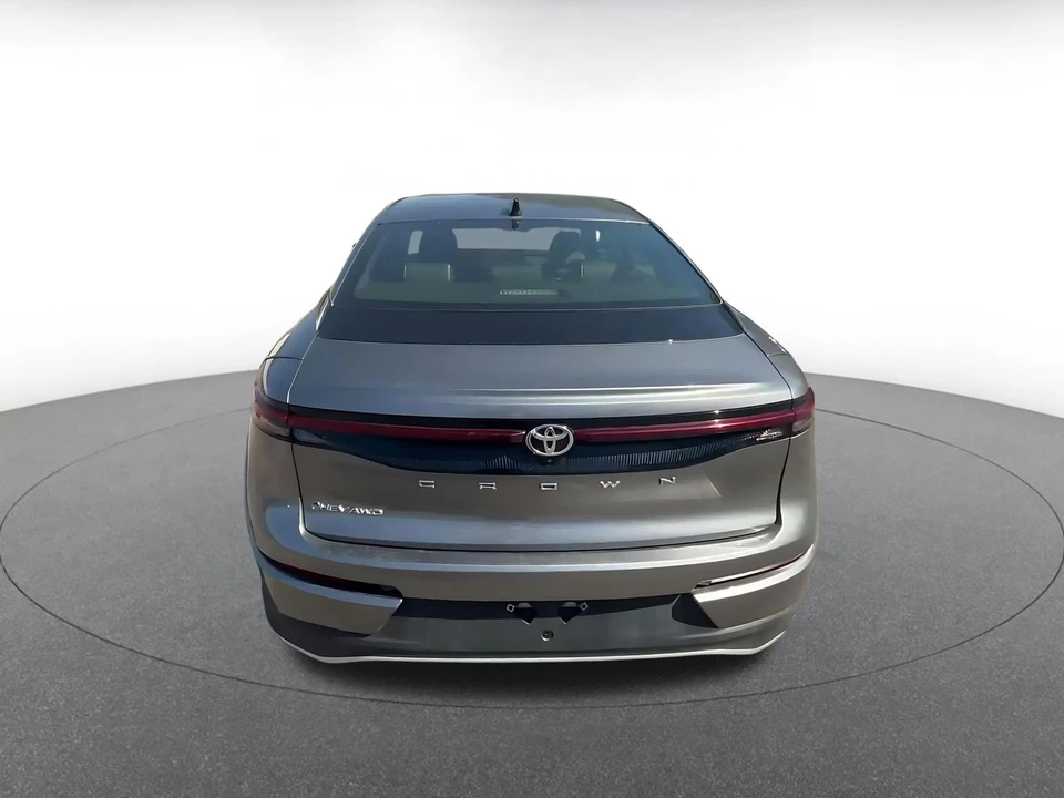 2025 Toyota Crown 16th Gen - Image 14 of 31
