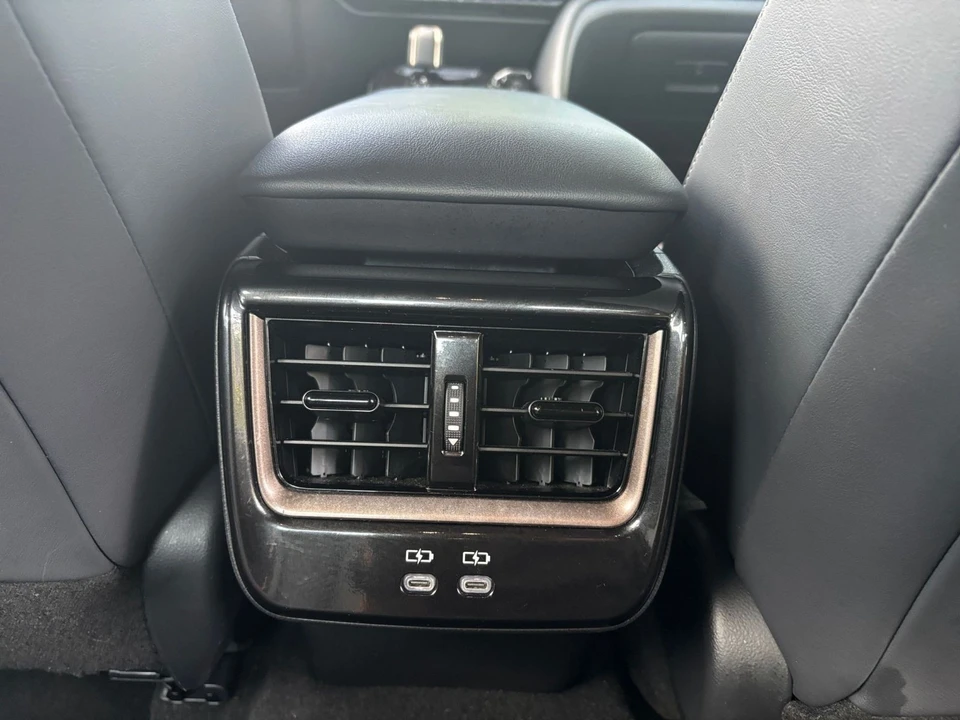 2025 Toyota Crown 16th Gen - Image 25 of 31