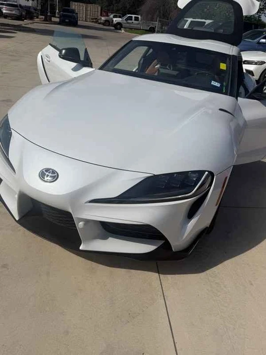 2025 Toyota GR Supra 5th Gen - Image 16 of 19