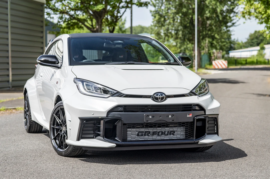2025 Toyota Yaris - Image 11 of 31