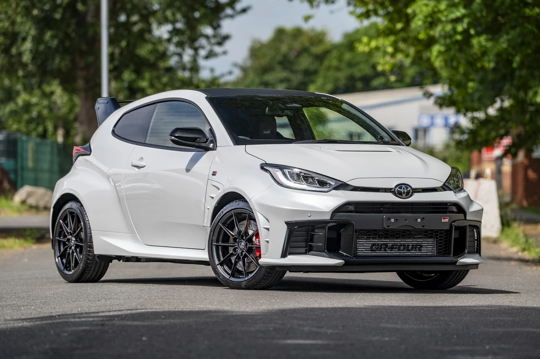 2025 Toyota Yaris - Image 15 of 31