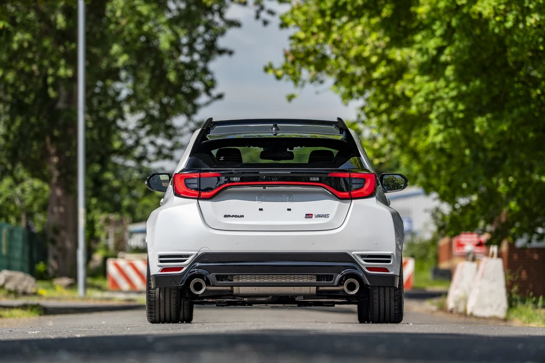 2025 Toyota Yaris - Image 28 of 31
