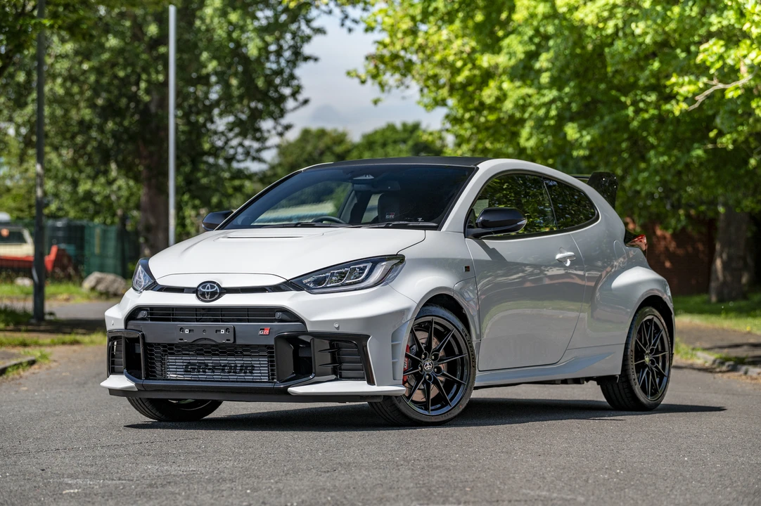 2025 Toyota Yaris - Image 10 of 31