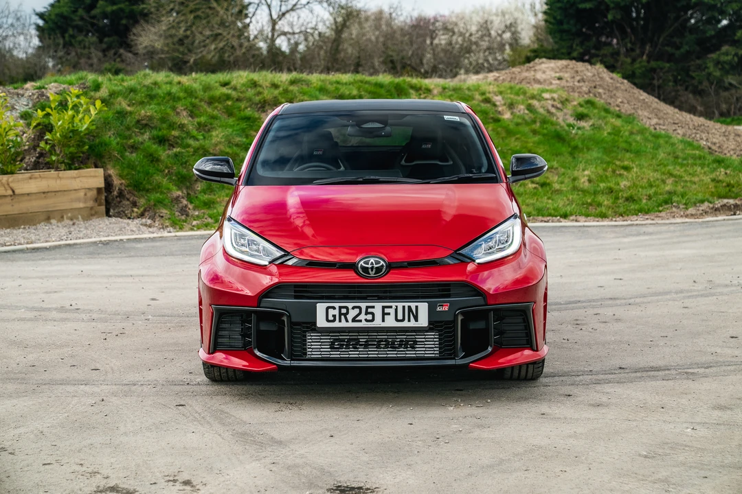 2025 Toyota Yaris - Image 18 of 31
