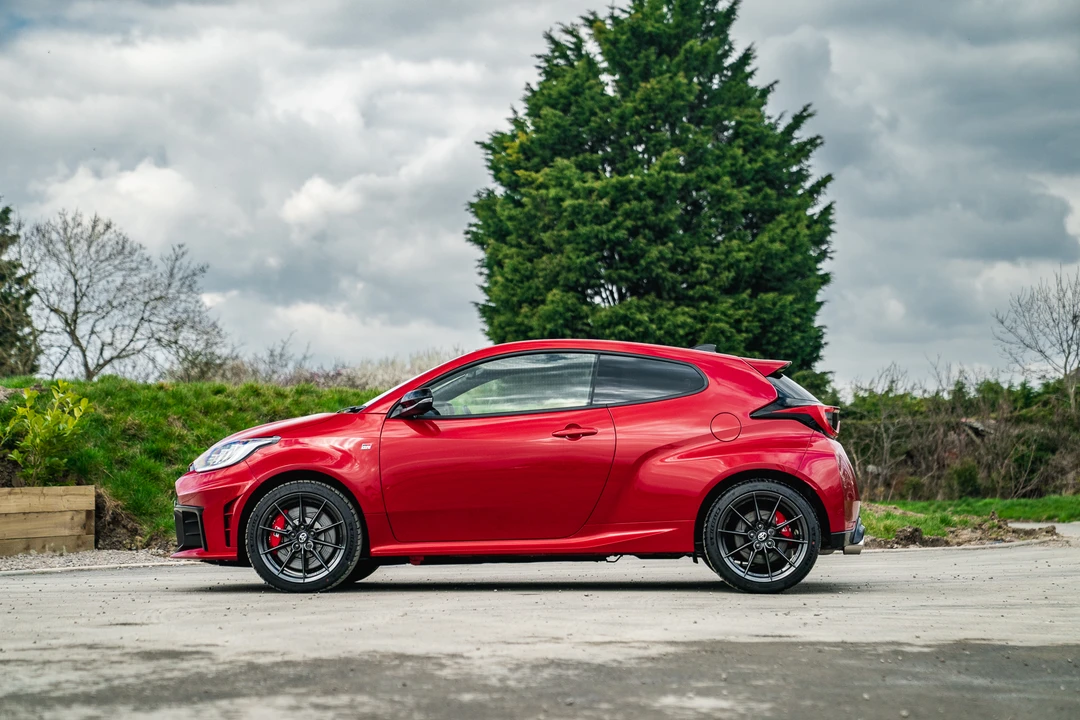 2025 Toyota Yaris - Image 8 of 31