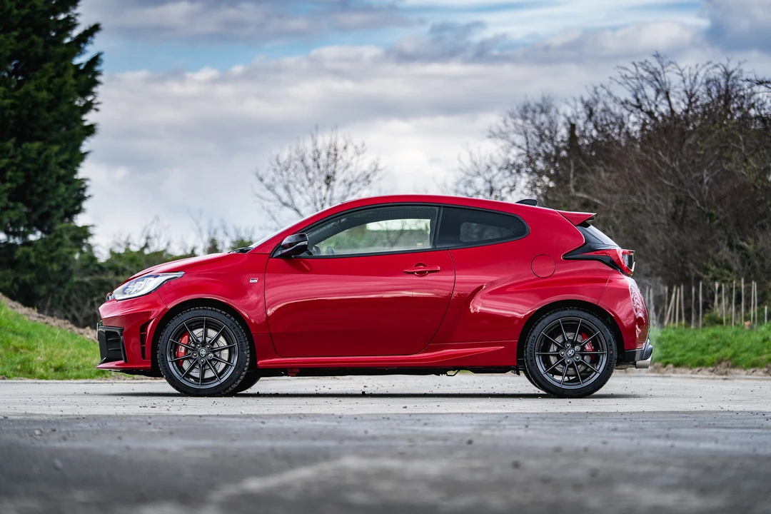 2025 Toyota Yaris - Image 16 of 31