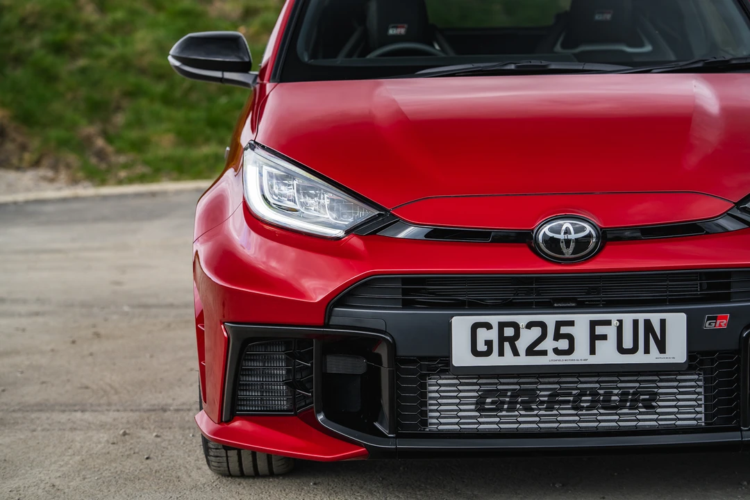 2025 Toyota Yaris - Image 30 of 31
