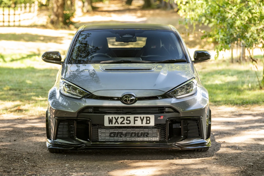 2025 Toyota Yaris - Image 2 of 31