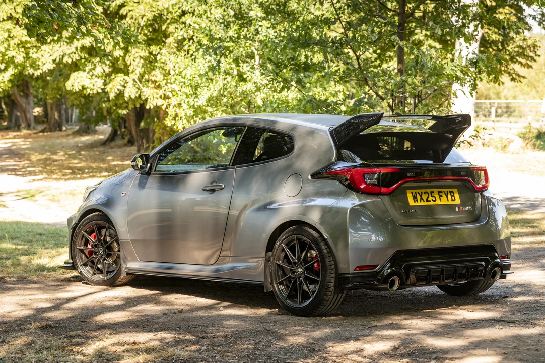 2025 Toyota Yaris - Image 13 of 31