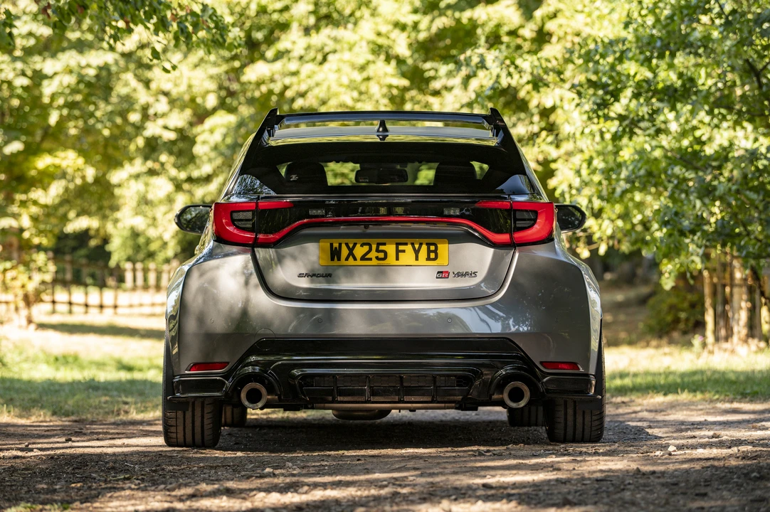 2025 Toyota Yaris - Image 6 of 31