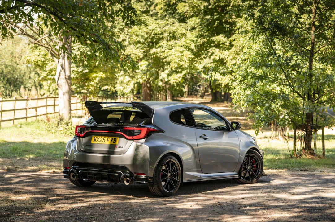 2025 Toyota Yaris - Image 15 of 31