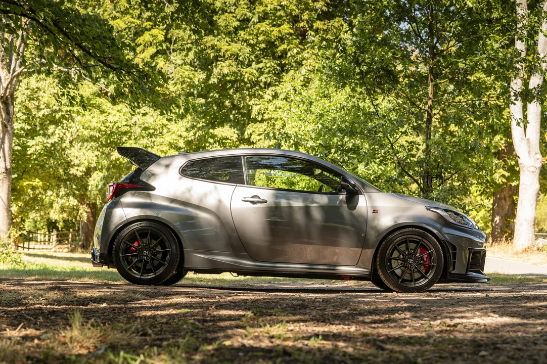 2025 Toyota Yaris - Image 8 of 31