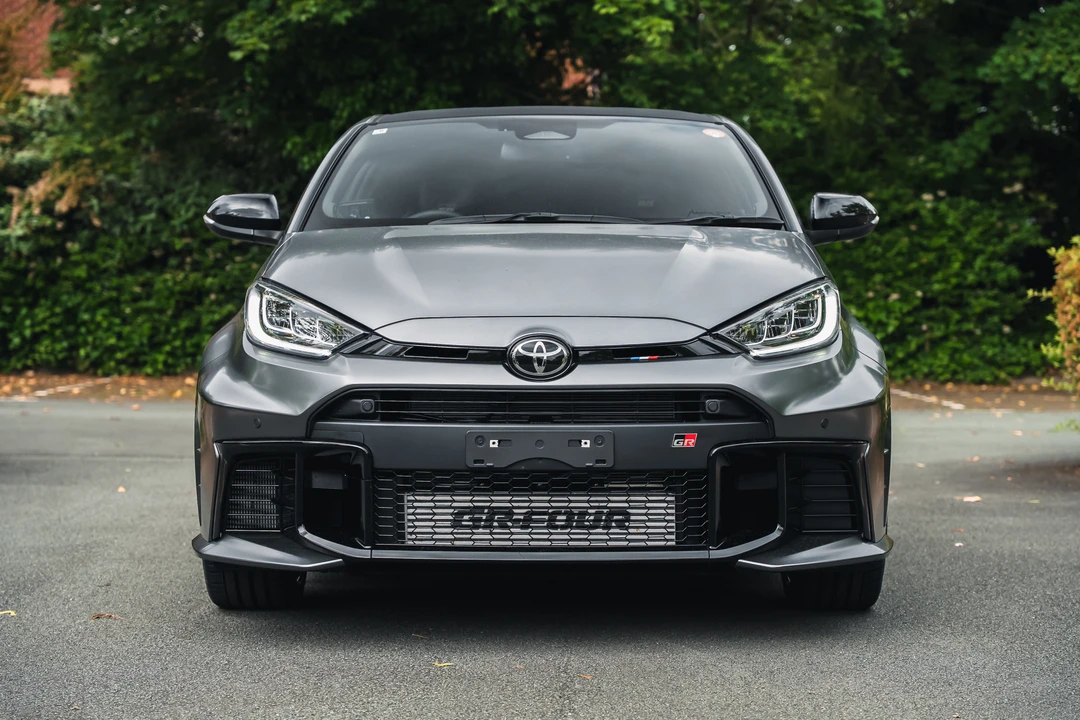 2025 Toyota Yaris - Image 2 of 31