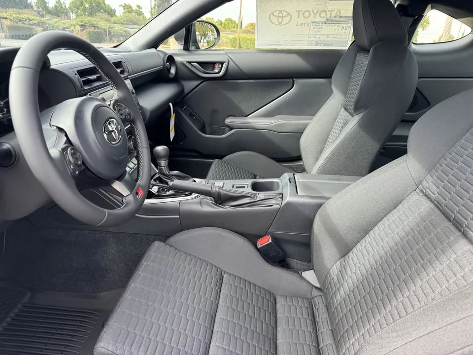 2025 Toyota GR86 2nd Gen - Image 14 of 19