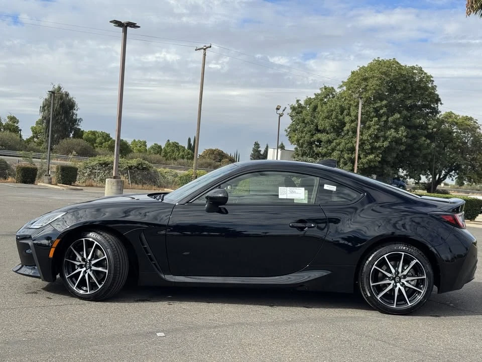 2025 Toyota GR86 2nd Gen - Image 2 of 19