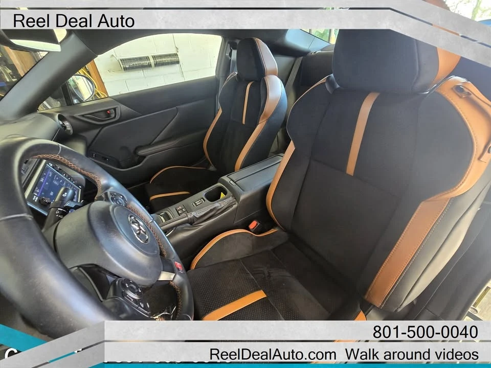 2025 Toyota GR86 2nd Gen - Image 2 of 20