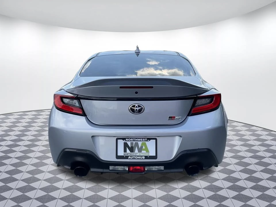 2025 Toyota GR86 2nd Gen - Image 4 of 19