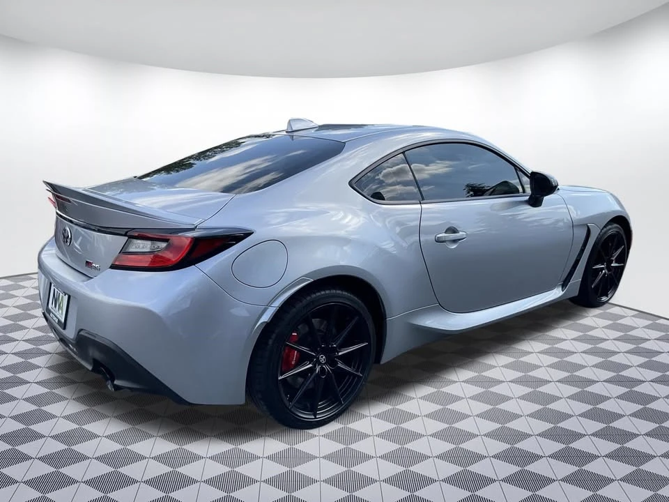 2025 Toyota GR86 2nd Gen - Image 3 of 19