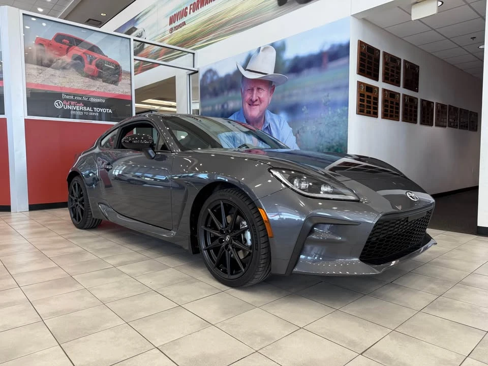 2025 Toyota GR86 2nd Gen - Image 2 of 12