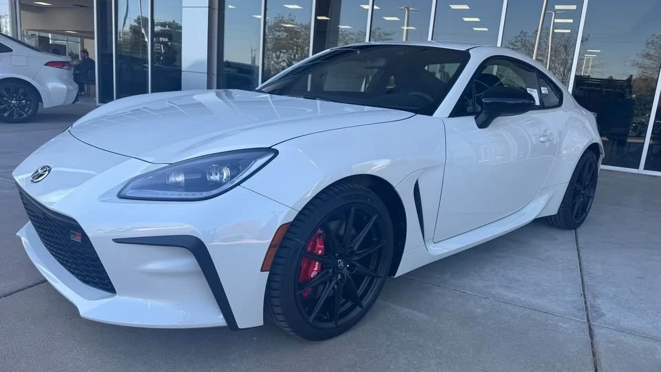2025 Toyota GR86 2nd Gen - Image 6 of 9