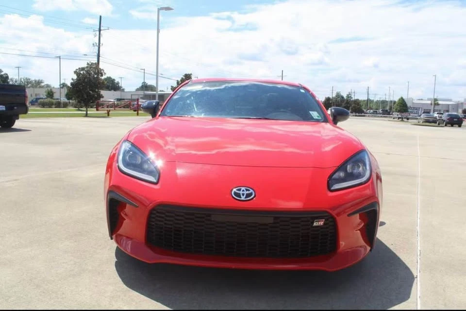 2025 Toyota GR86 2nd Gen - Image 3 of 16