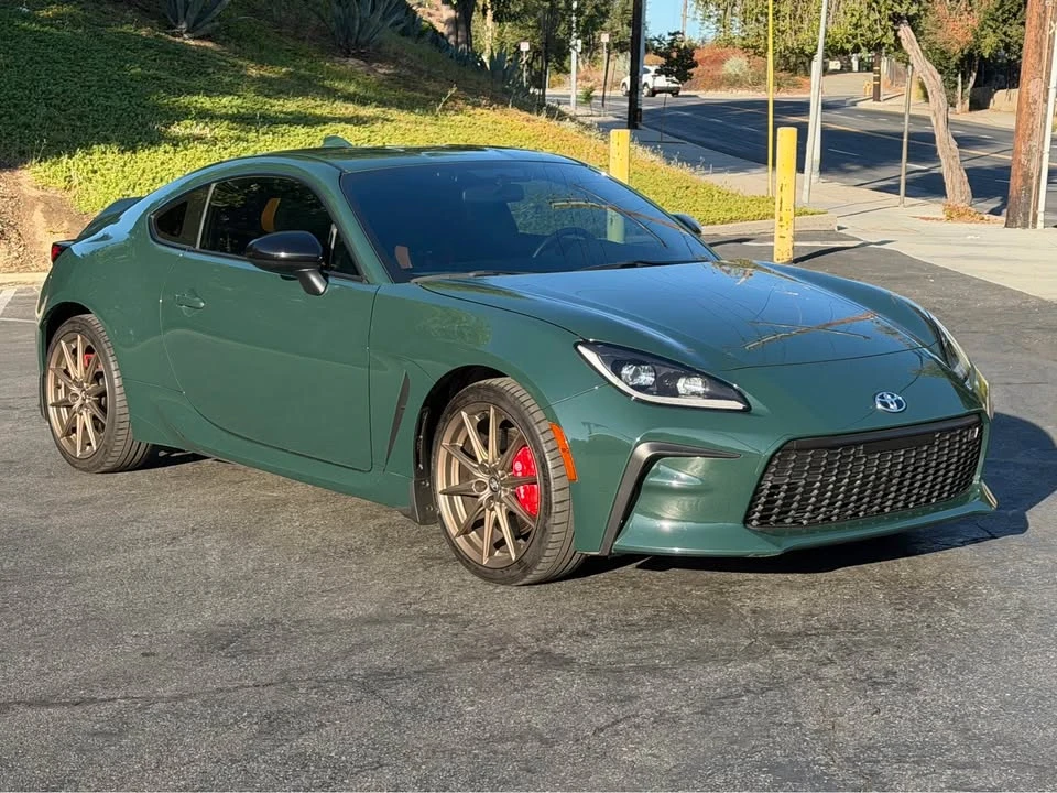 2025 Toyota GR86 2nd Gen - Image 2 of 15