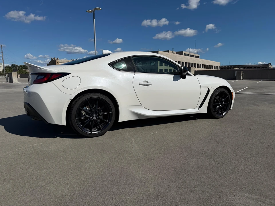 2025 Toyota GR86 2nd Gen - Image 12 of 31