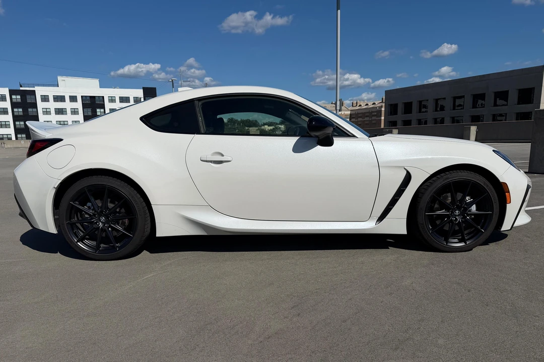 2025 Toyota GR86 2nd Gen - Image 3 of 31