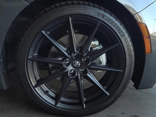 2025 Toyota GR86 2nd Gen - Image 5 of 12